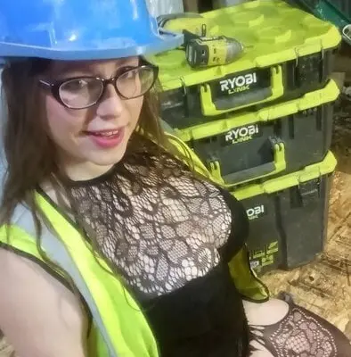 Mrsfixitfox
