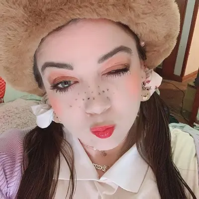 Ms.DaiseeViolet