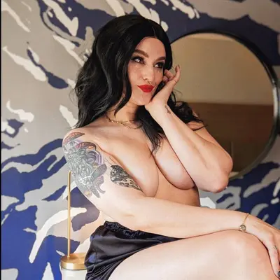 Nikahoward