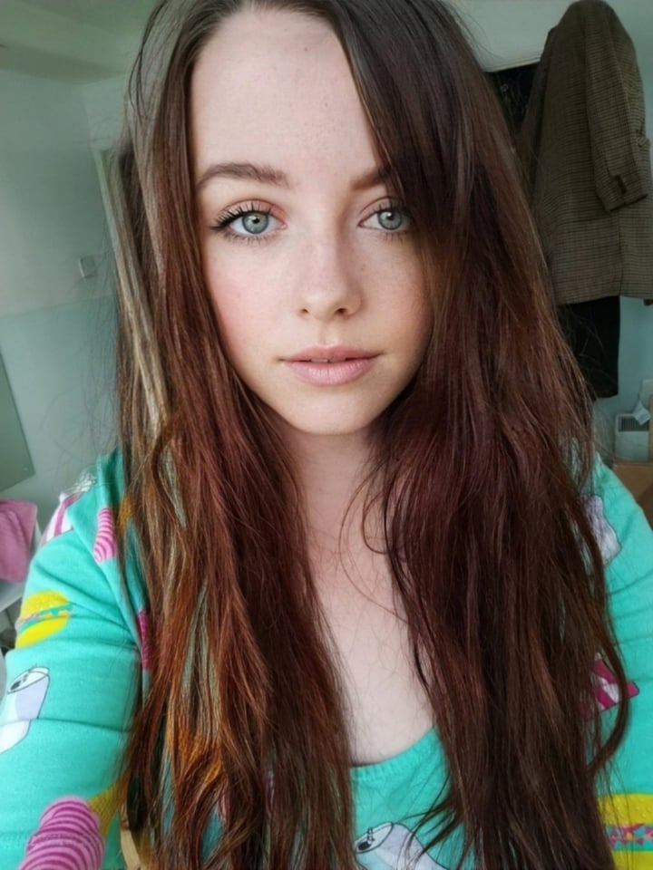 Kitty 🇬🇧  🌶️LIVE STREAM TOMORROW NIGHT!