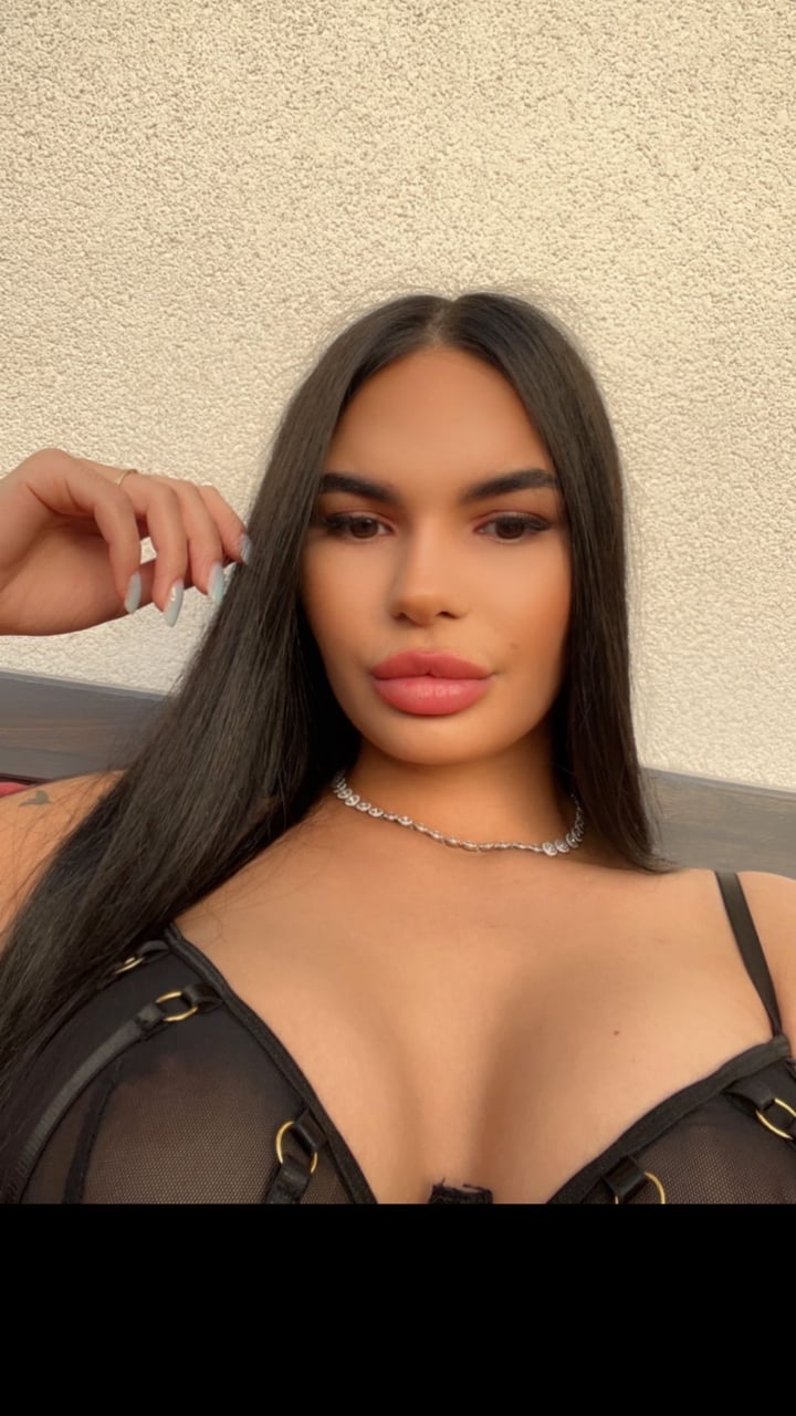 Onlybarbiebella