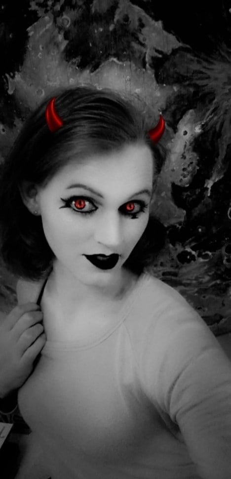 Pandorascarlett