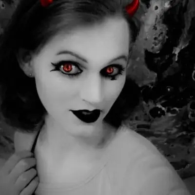 Pandorascarlett