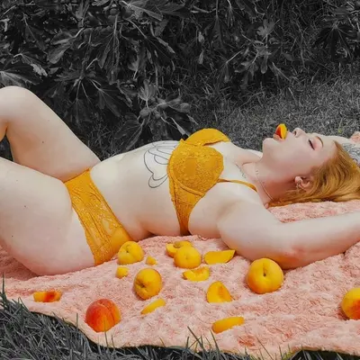 Peachypinupvip