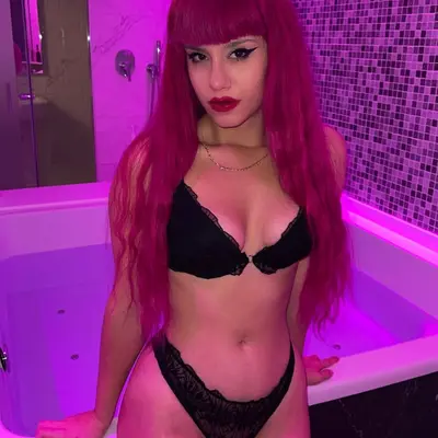 Pinkcharlotte