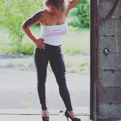 Playfulhotwifey