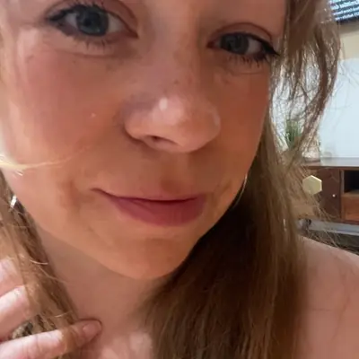 Redwife2904