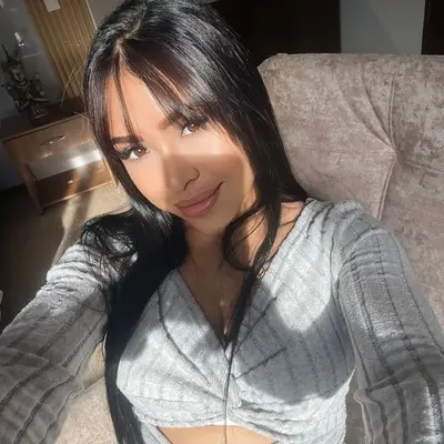 Sarah🖤hottest peruvian girl on OF🔥