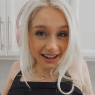 Scarlett Hampton