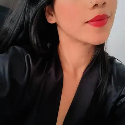 Scarletthott2