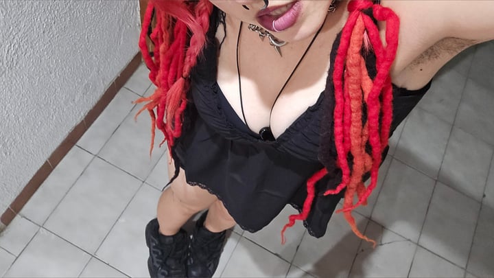 Dizzy Dark Queen 🔥
