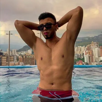 Sexycolombiaboy