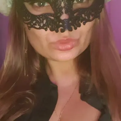Sexyhotwife85f