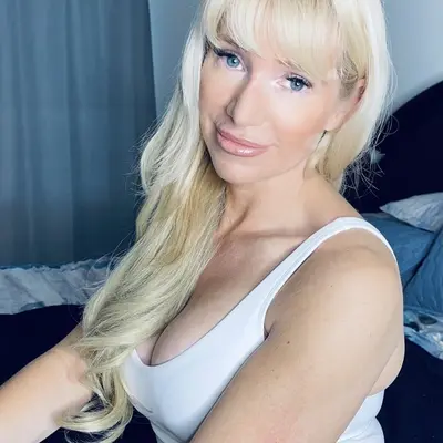 Sexymalibumommy