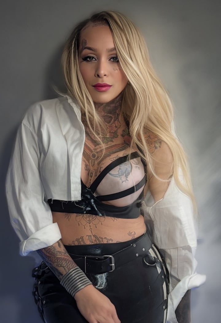 Shemalegodess