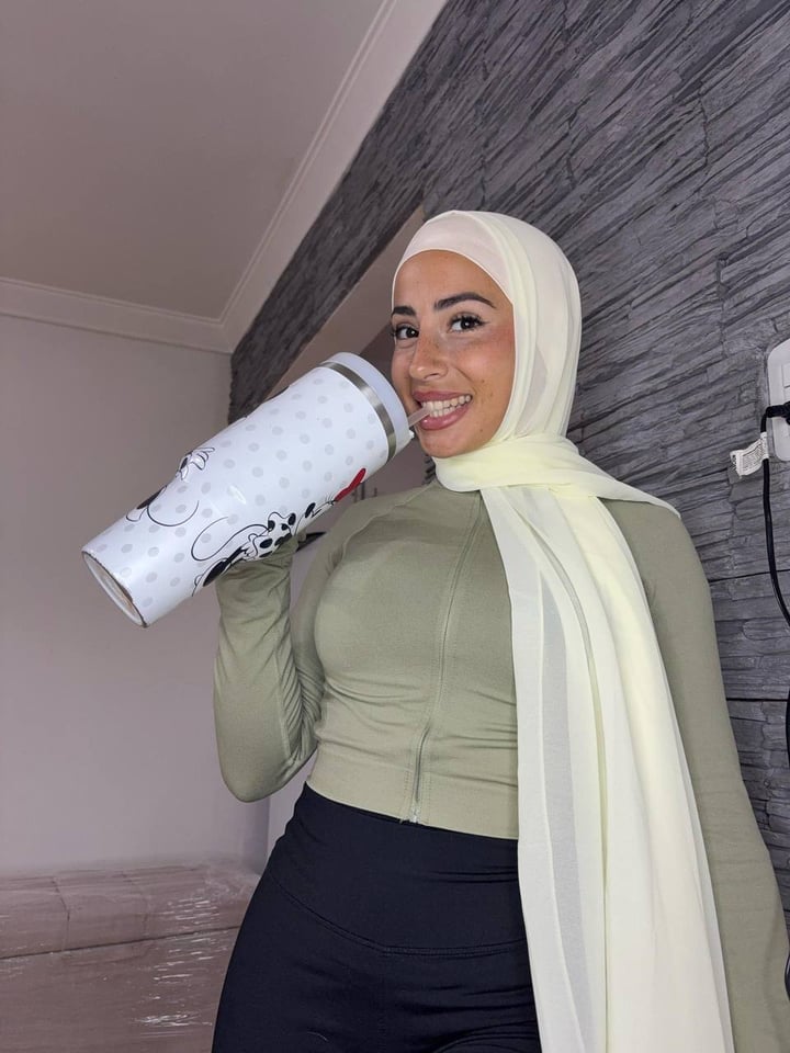 Shirin ☽ شيرين 🍇