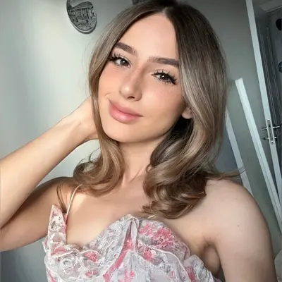 AMELIA ☀️✨ Shy&amp;Gorgeous