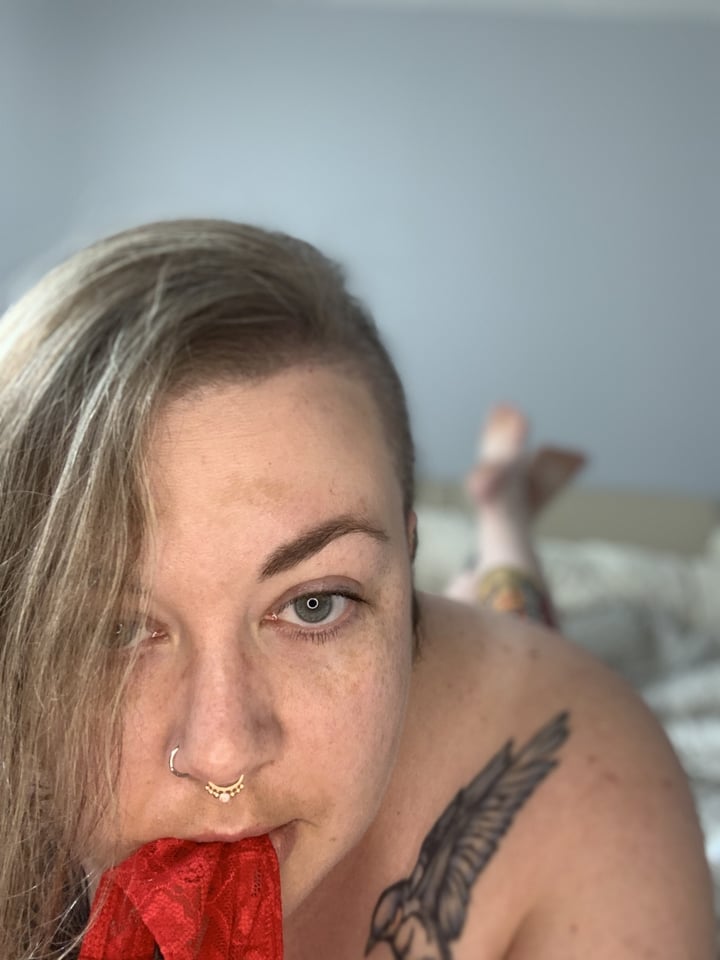 Singleservinggirlfriend