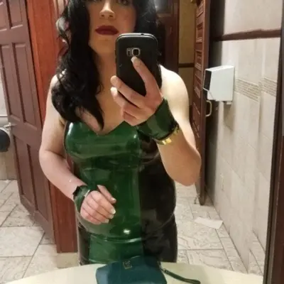 Sizzyerika83
