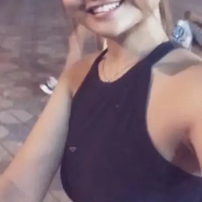 Sneakyrisa