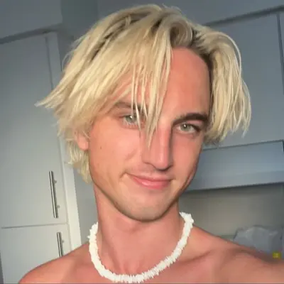 Surferboyobii