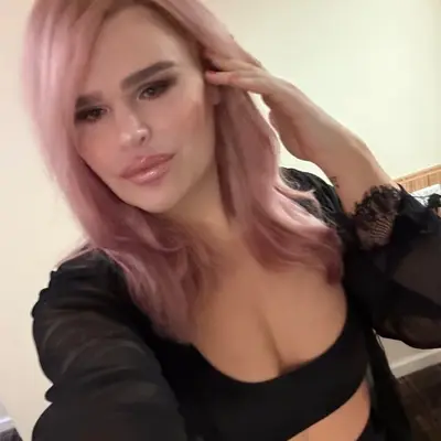 Trans girl Sam