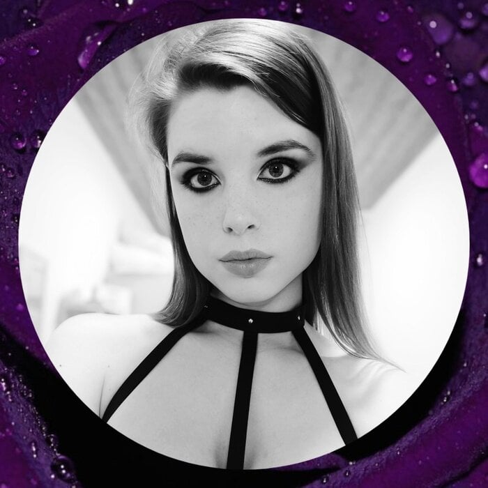 Themsvioletrose