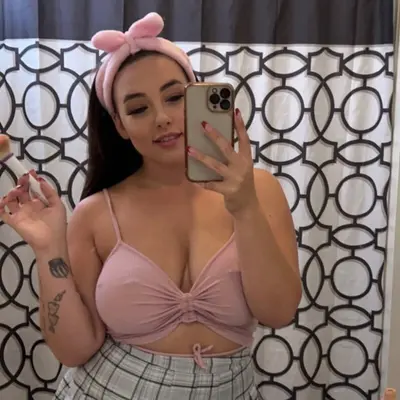 Thealanawhite