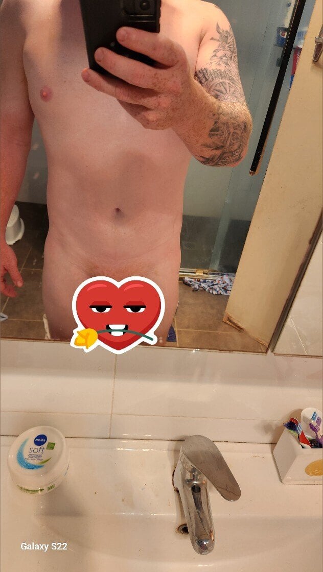 Bi Aussie guy