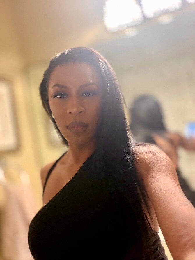 Theechaneldoll