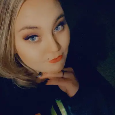 Thegirlyourlookingfor