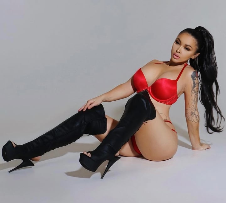Kimcashian  🤪🤪🤪
