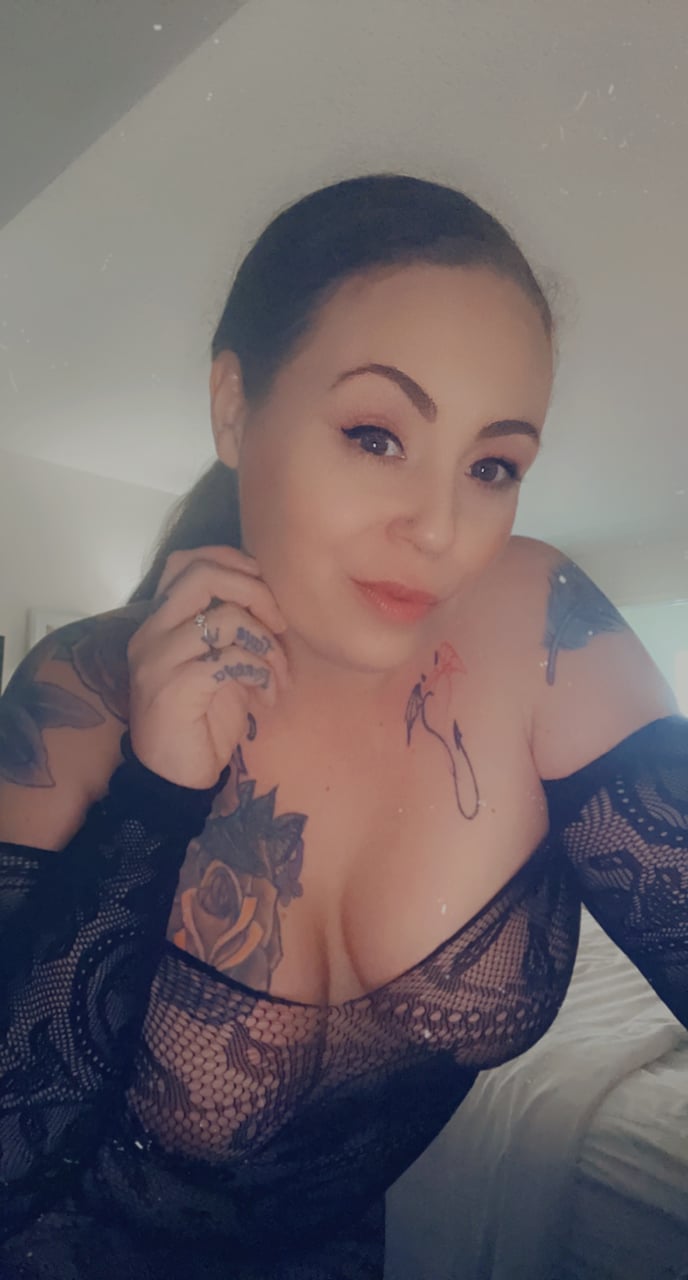 Thickbustybabe