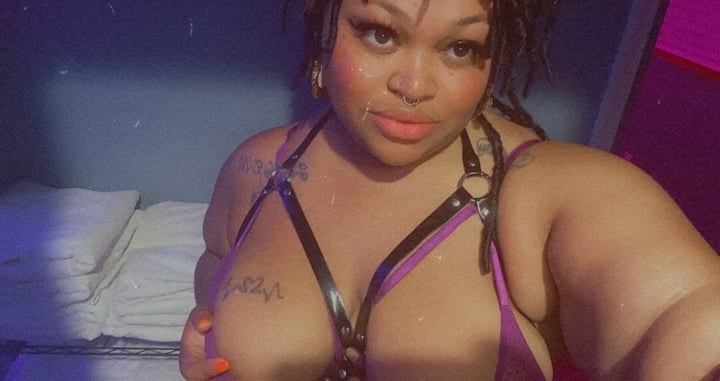 Mia the ThroatGoddessxx
