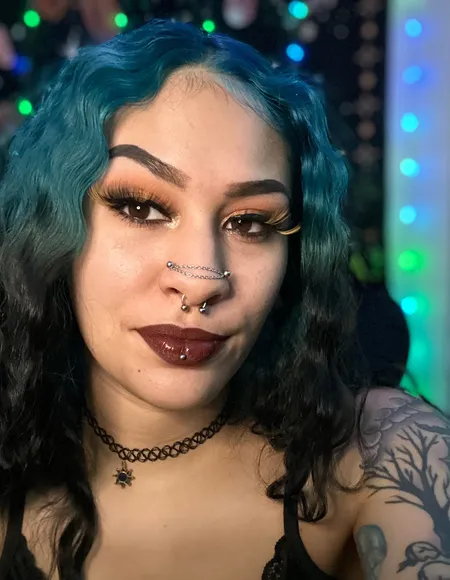 🌱  Trinity Addams 🌱