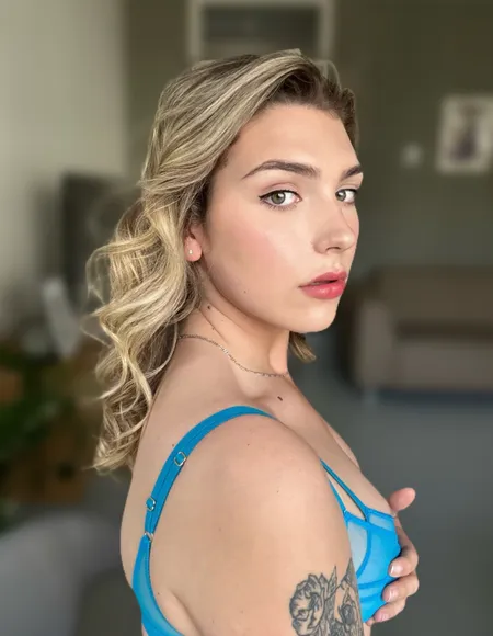 🏳️‍⚧️ Trans Queen  🖤 YOUR NEW OBSESSION
