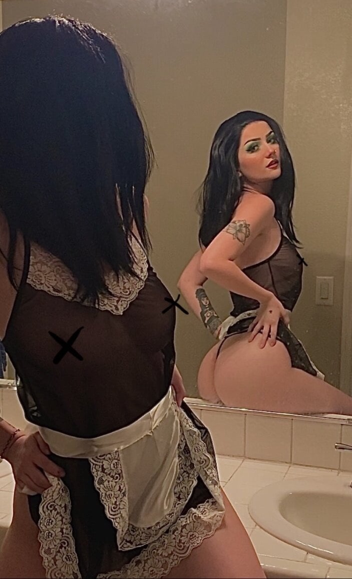 Underboobgoddess
