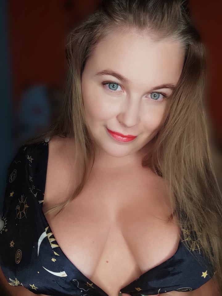 Uwhitekitten