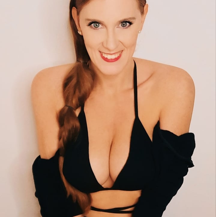 Vibingwclaudiafree
