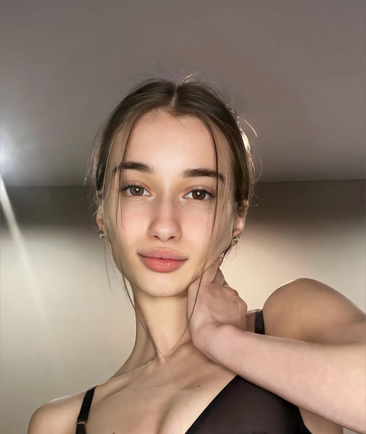 Viktoria🍒