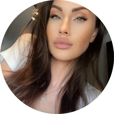 Your sexy girlfriend ❤️