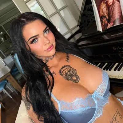 Violetshayexo