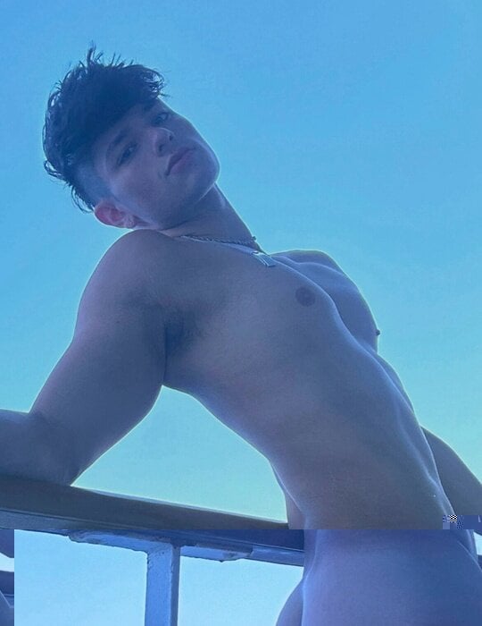 Xxxashtonadams