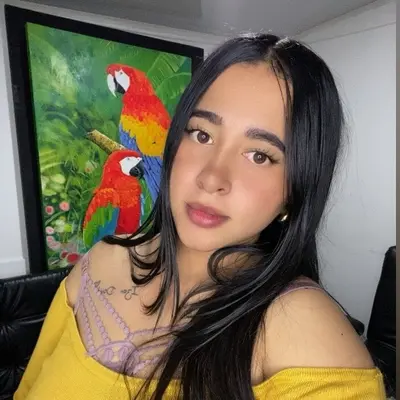 Yennifercurves🍑