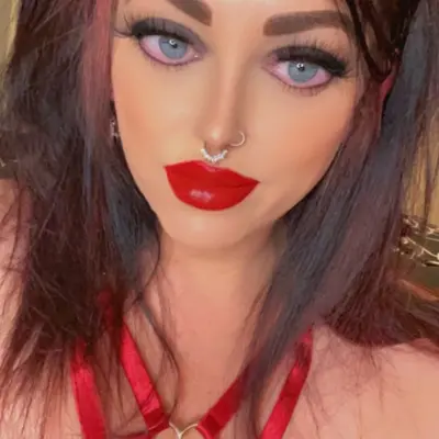 Yourbigtiddiegoth