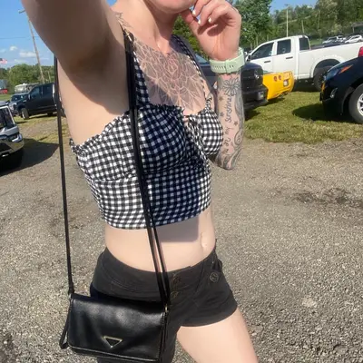 Yourfavoritefartgirl