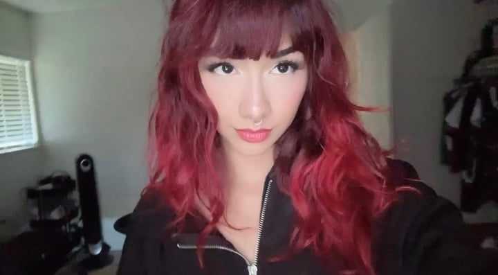 Yourtokengirl